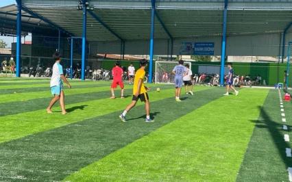 Tu?i th? c?a san c? nhan t?o kéo dài bao lau?